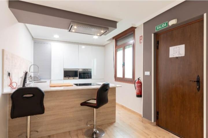 A Tan Solo 800 Metros De San Mames Apartman Bilbao Kültér fotó