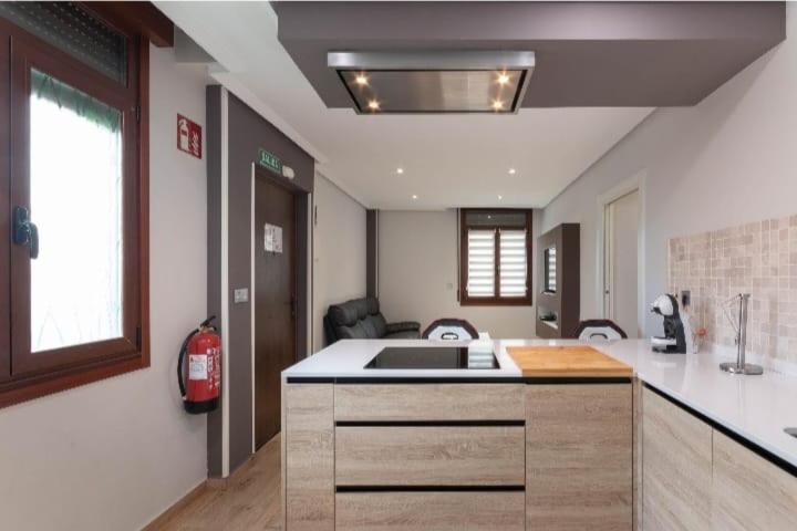 A Tan Solo 800 Metros De San Mames Apartman Bilbao Kültér fotó